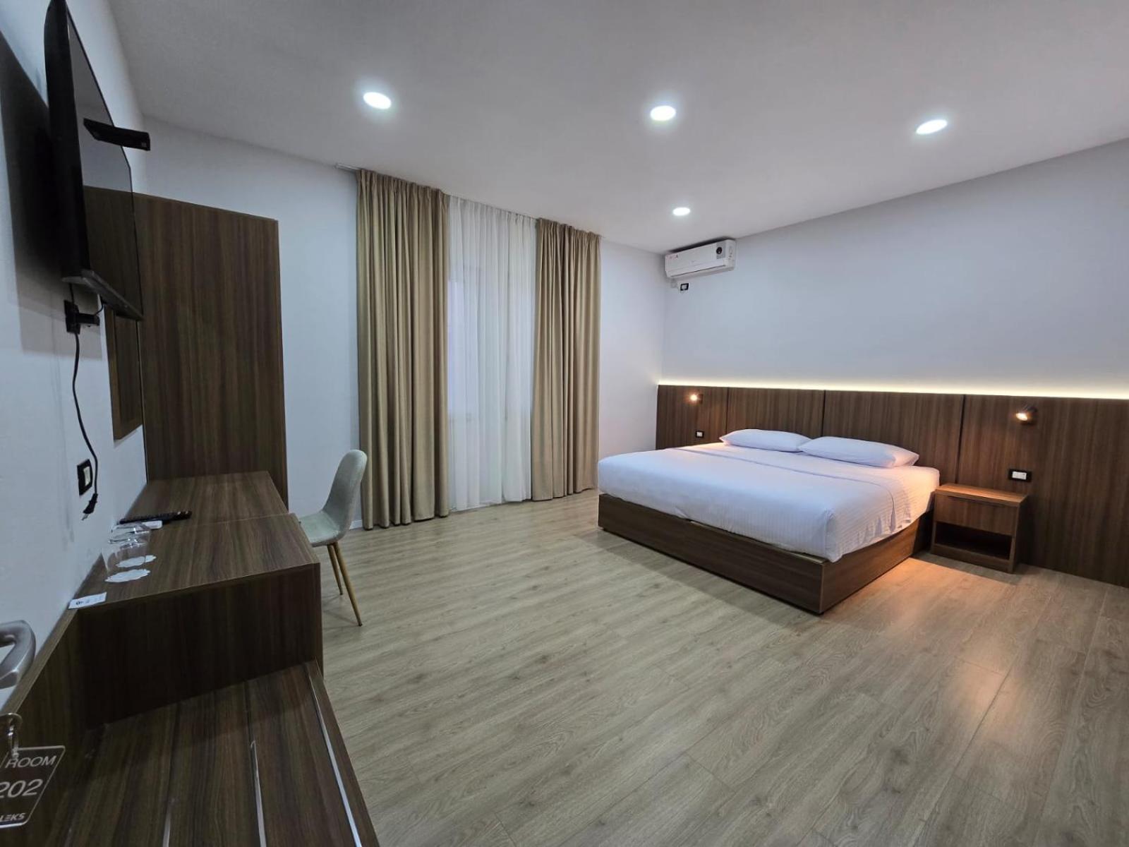 Hotel Aleks Shkodër Extérieur photo