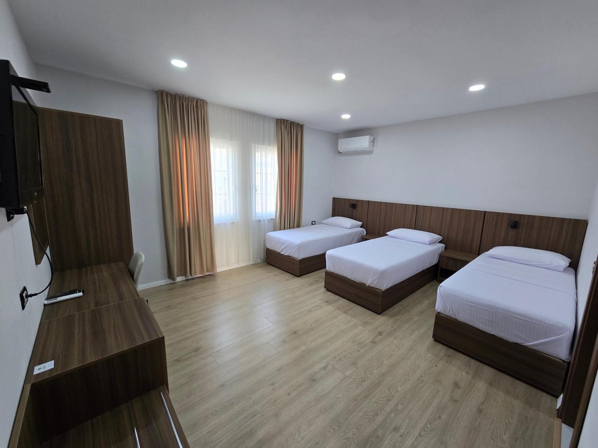 Hotel Aleks Shkodër Extérieur photo