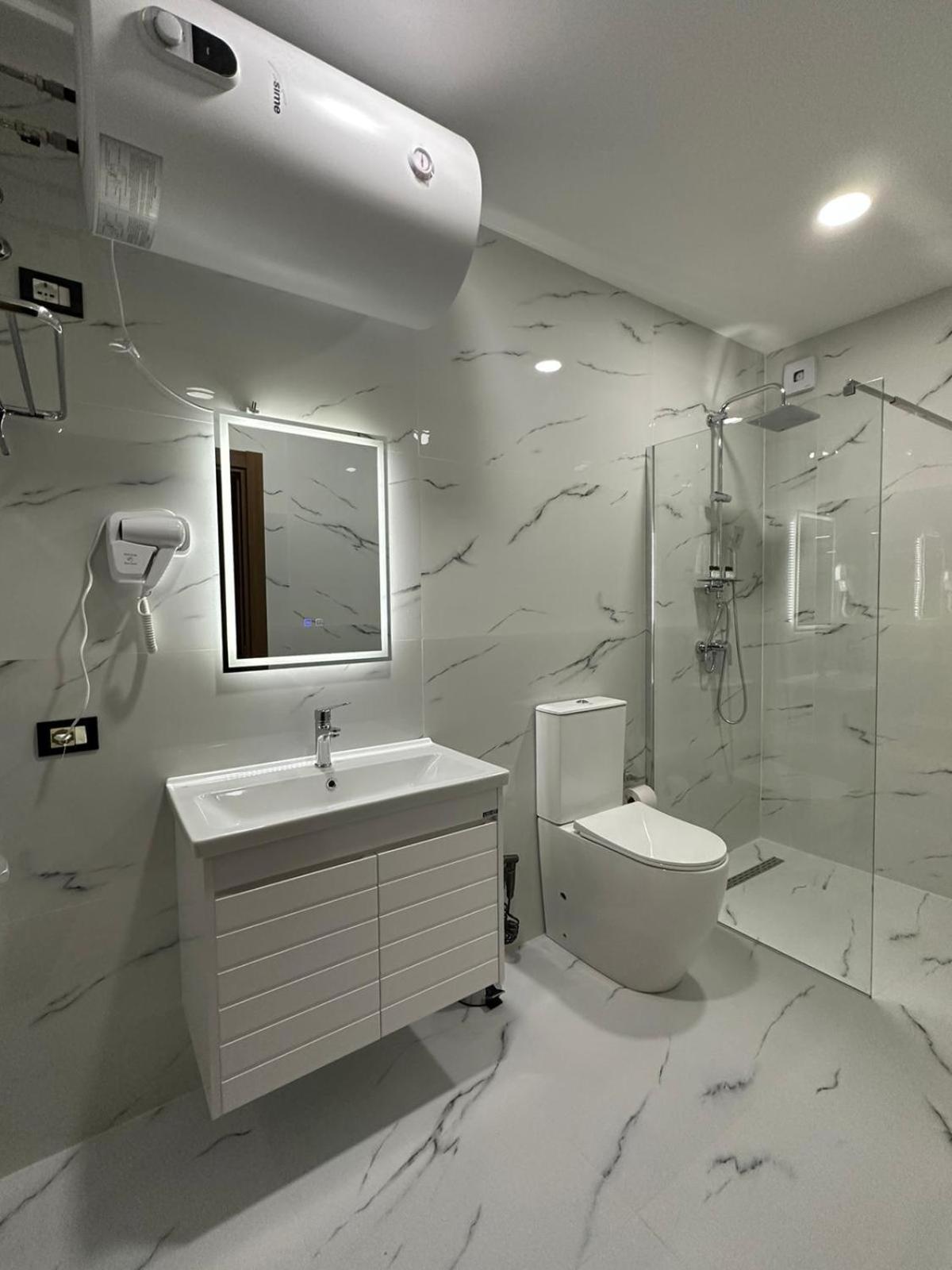 Hotel Aleks Shkodër Extérieur photo